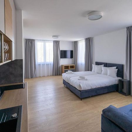 Milo Aparthotel Wrocław Exteriör bild
