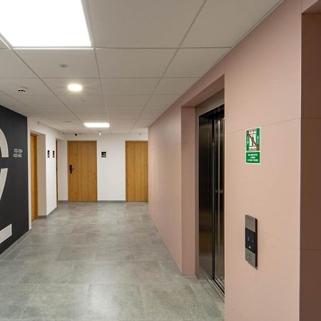 Milo Aparthotel Wrocław Exteriör bild