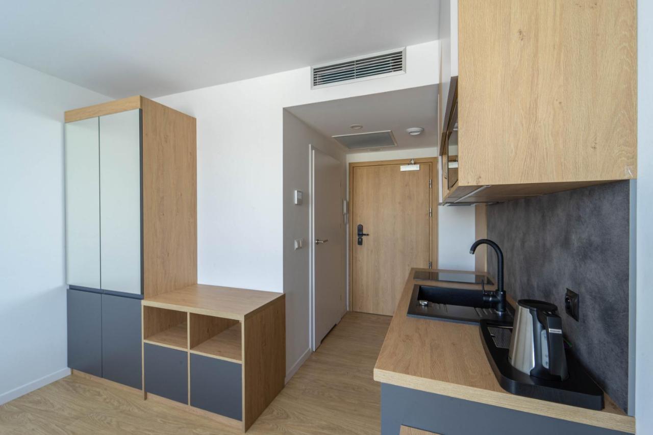 Milo Aparthotel Wrocław Exteriör bild